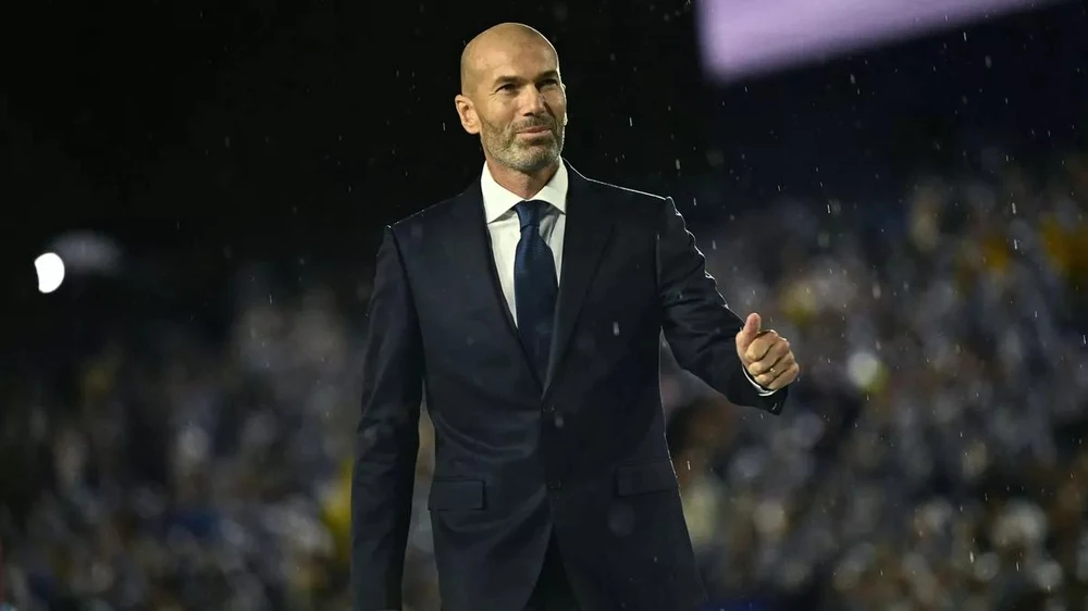 Rộ tin Zidane sẵn sàng trở lại cầm quân, bỏ ngỏ khả năng dẫn dắt MU 1 Zidane đã quay trở lại. Đội bóng nào sẽ là sự lựa chọn của vị HLV tài ba này?